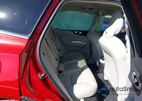 2021 Volvo Xc60 T5 Inscription from USA, damaged, VIN YV4102DL5M1682326